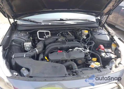 2017 Subaru Outback 2.5I Premium z USA, uszkodzony, nr VIN 4S4BSACC7H3385383